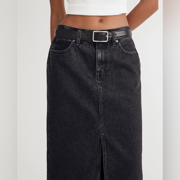 Madewell- Denim Mid-Rise Maxi Skirt in Lunar Wash - Picture 6 of 7